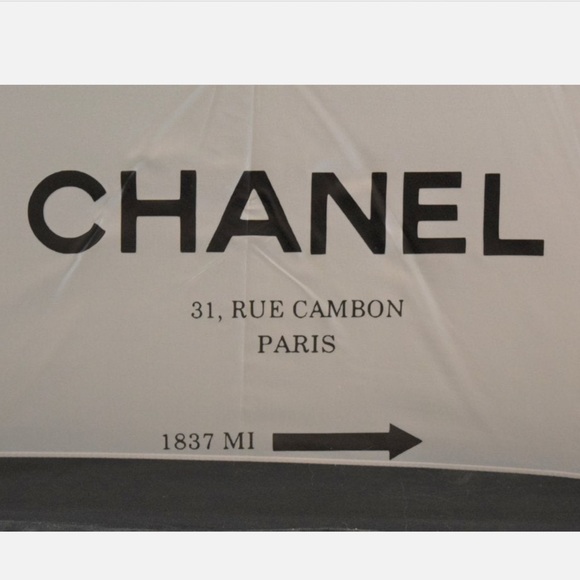 Chanel Full Size Umbrella - Picture 4 of 4